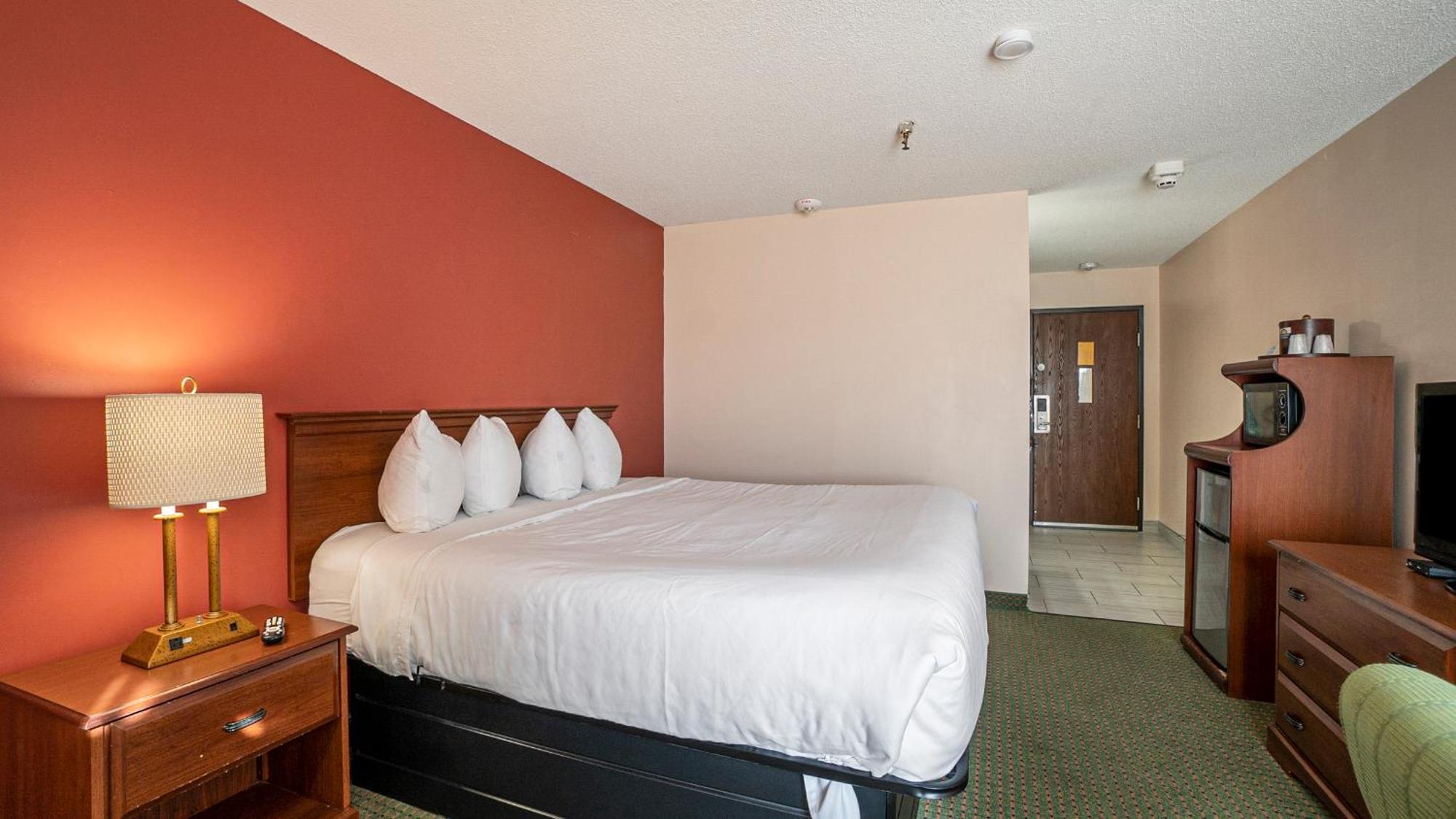 Days Inn & Suites By Wyndham Mt Pleasant Mount Pleasant Camera foto